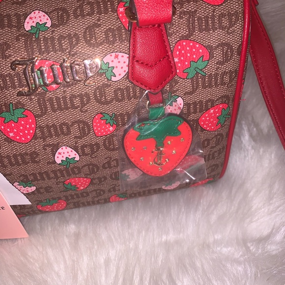 New! Juicy Couture Strawberry bag - Picture 2 of 4